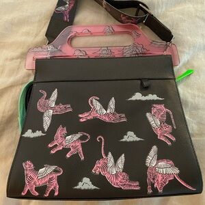 Min and Mon Vali Black Leather Crossbody Plastic Handle - Tangle collection